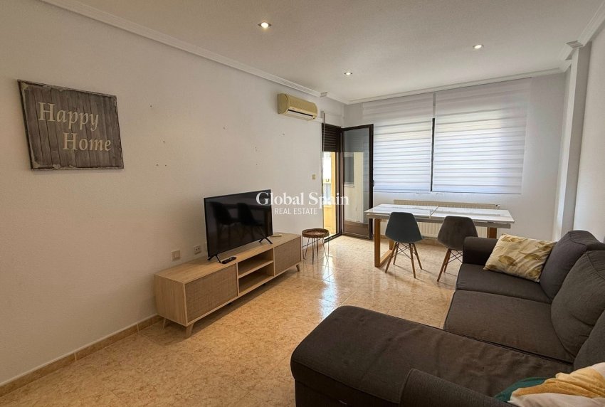 Wederverkoop - APPARTEMENT -
SAN MIGUEL DE SALINAS - Inland