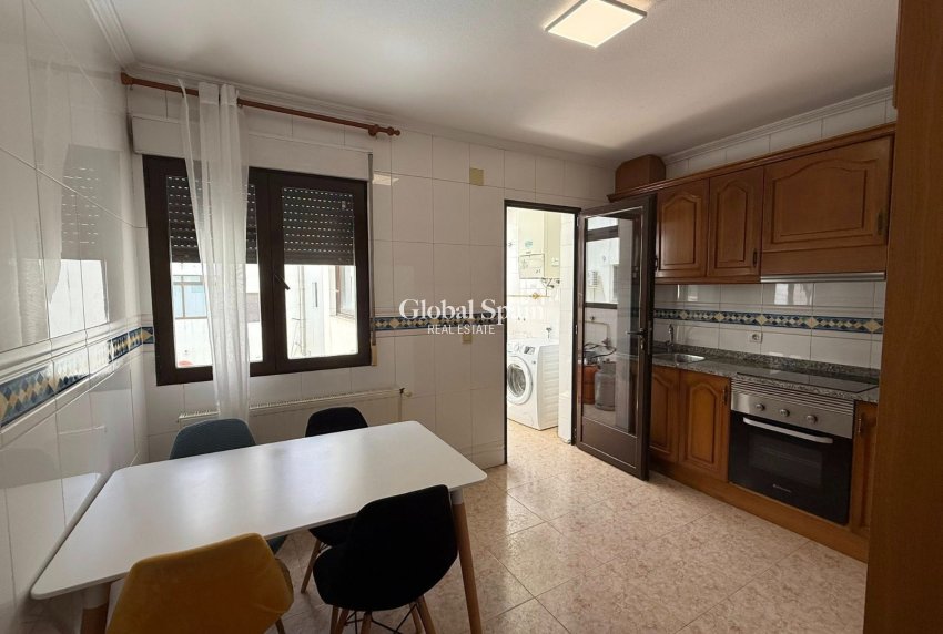 Wederverkoop - APPARTEMENT -
SAN MIGUEL DE SALINAS - Inland