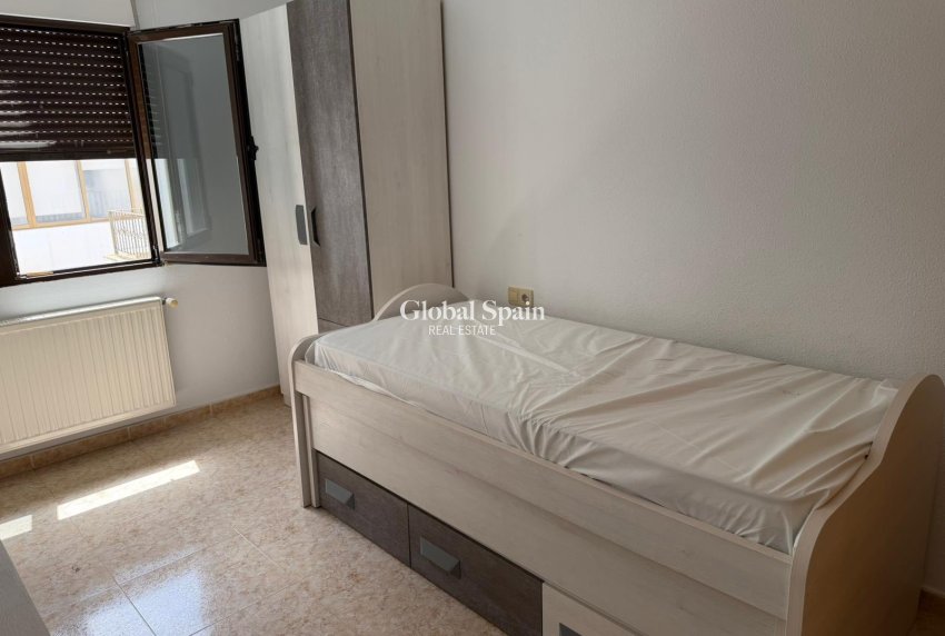 Wederverkoop - APPARTEMENT -
SAN MIGUEL DE SALINAS - Inland
