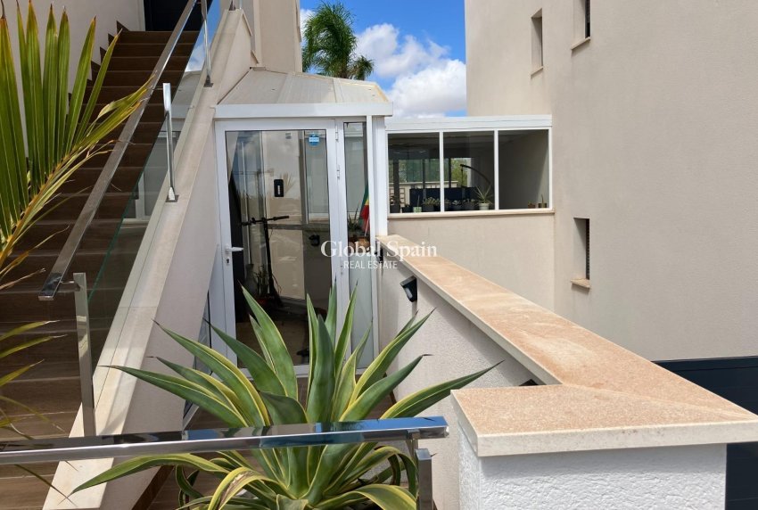 Wederverkoop - APPARTEMENT -
SAN MIGUEL DE SALINAS - Las Colinas