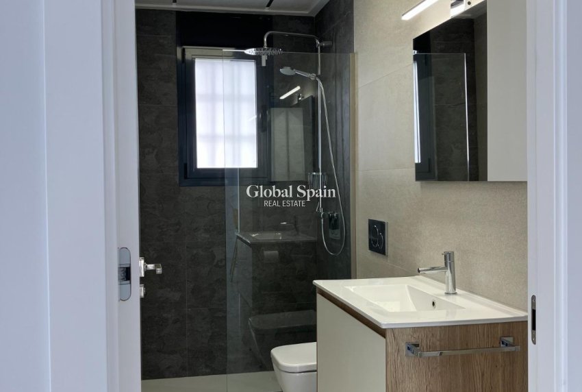 Wederverkoop - APPARTEMENT -
SAN MIGUEL DE SALINAS - Las Colinas