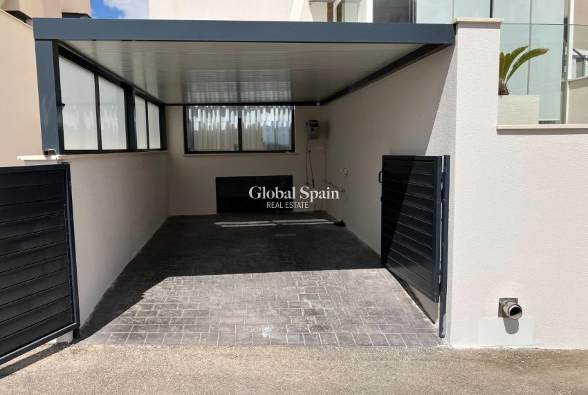 Wederverkoop - APPARTEMENT -
SAN MIGUEL DE SALINAS - Las Colinas