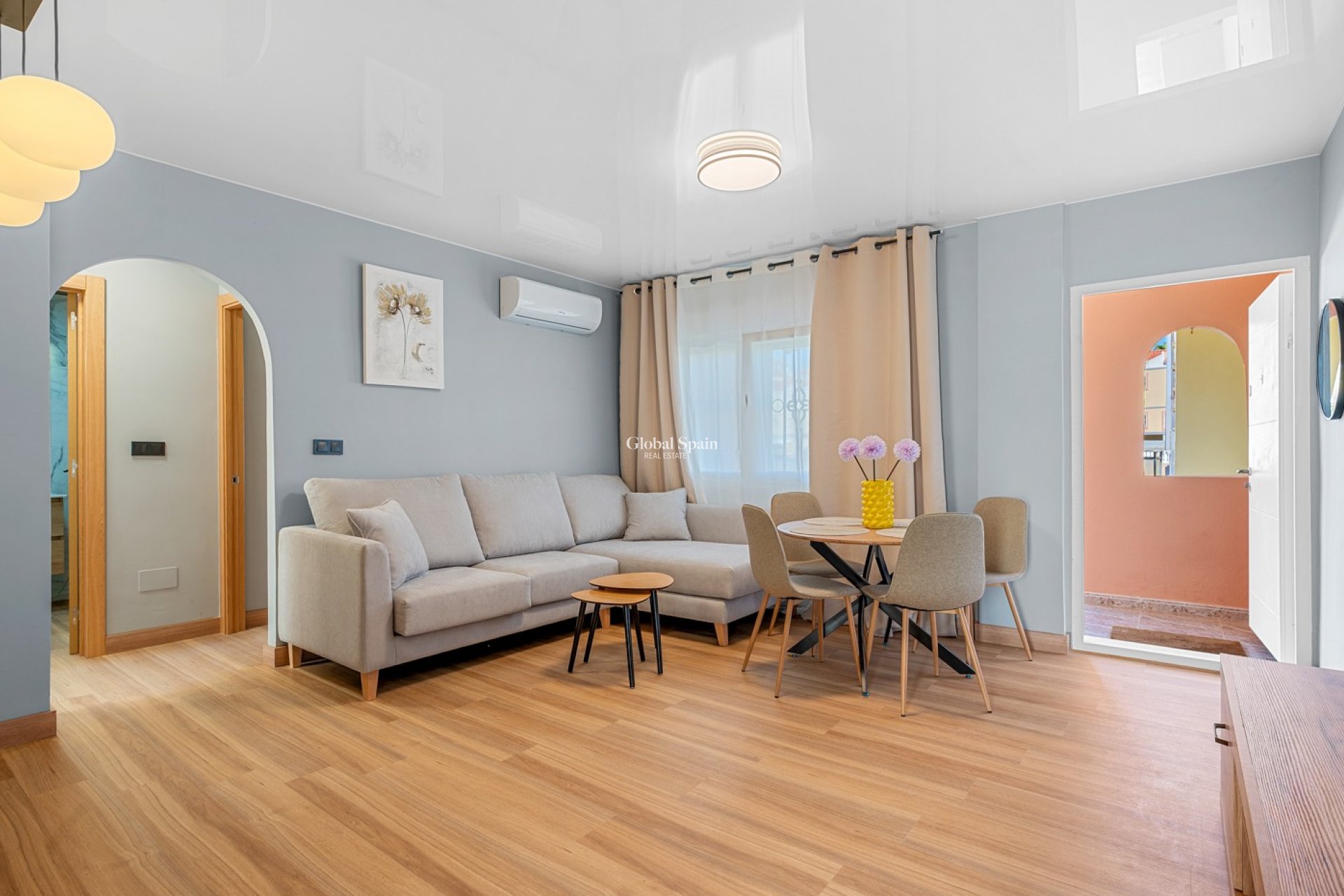 Wederverkoop - APPARTEMENT -
SAN MIGUEL DE SALINAS - Orihuela Costa