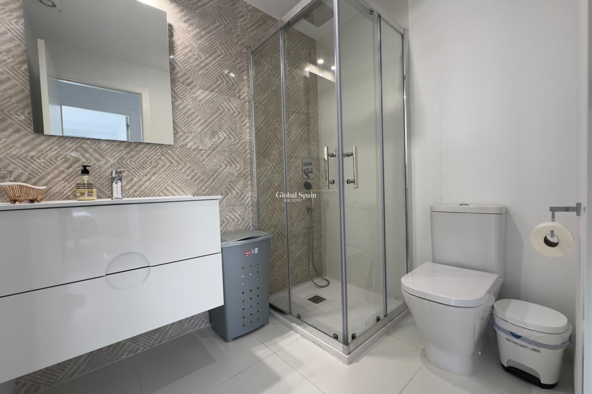 Wederverkoop - APPARTEMENT -
SAN MIGUEL DE SALINAS - Pueblo 9