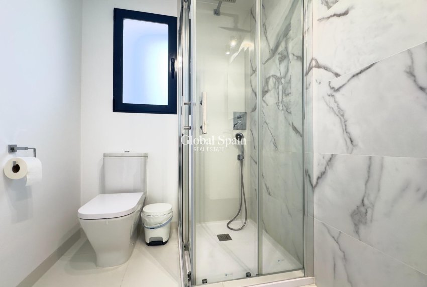 Wederverkoop - APPARTEMENT -
SAN MIGUEL DE SALINAS - Pueblo 9