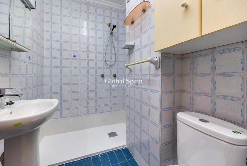 Wederverkoop - APPARTEMENT -
SAN PEDRO DEL PINATAR - Av. Dr Artero Guirao