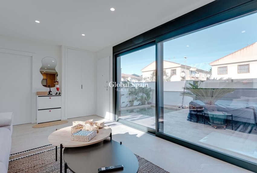 Wederverkoop - APPARTEMENT -
SAN PEDRO DEL PINATAR - CENTRO