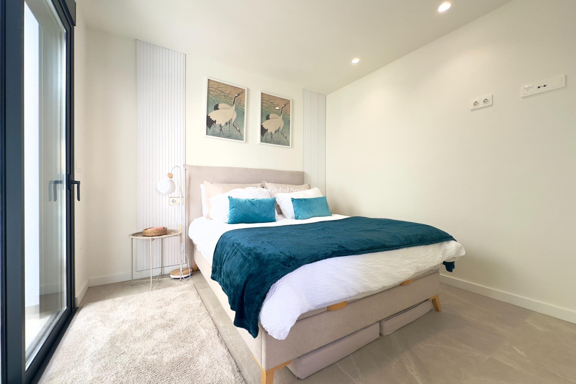 Wederverkoop - APPARTEMENT -
SAN PEDRO DEL PINATAR - CENTRO