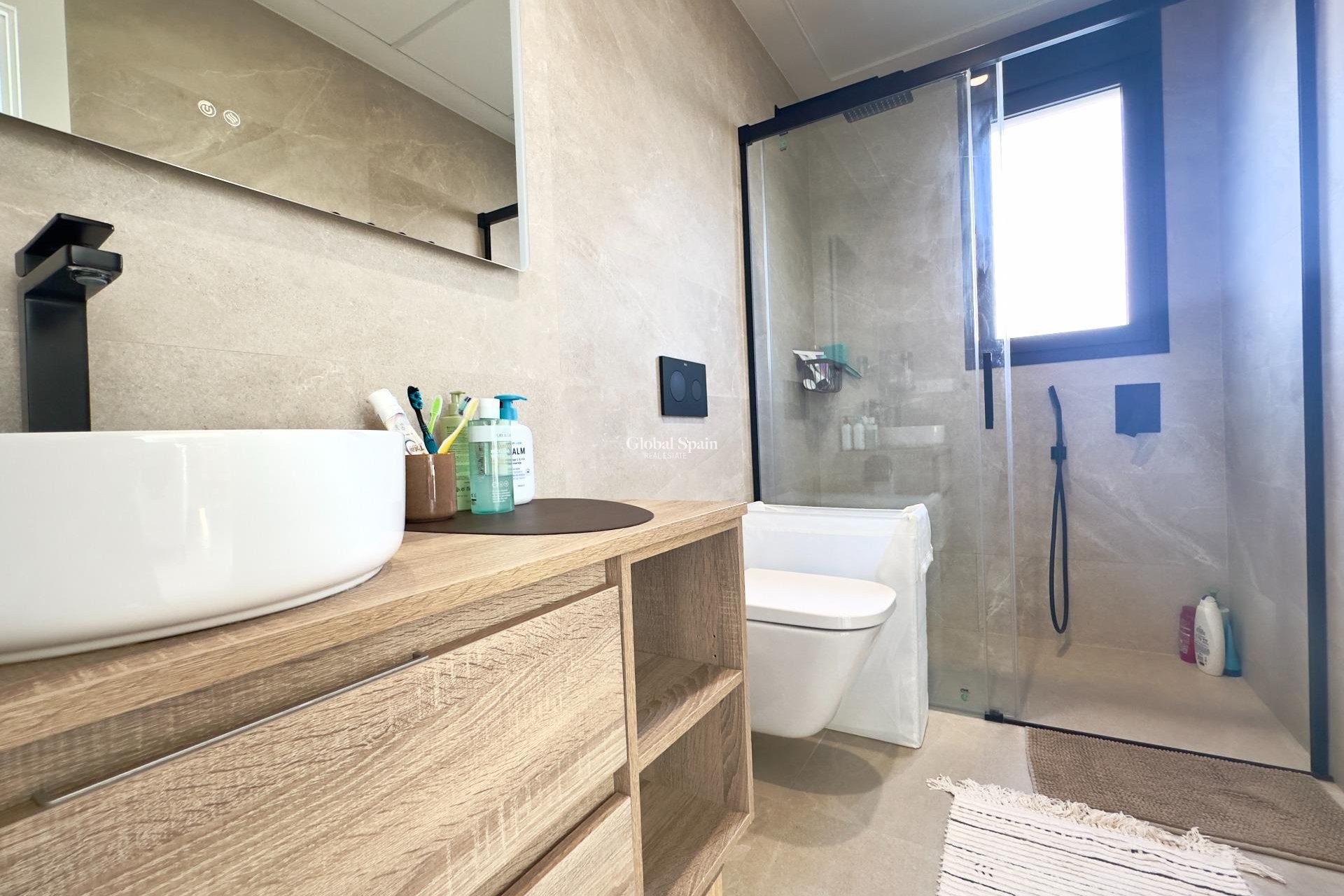 Wederverkoop - APPARTEMENT -
SAN PEDRO DEL PINATAR - CENTRO
