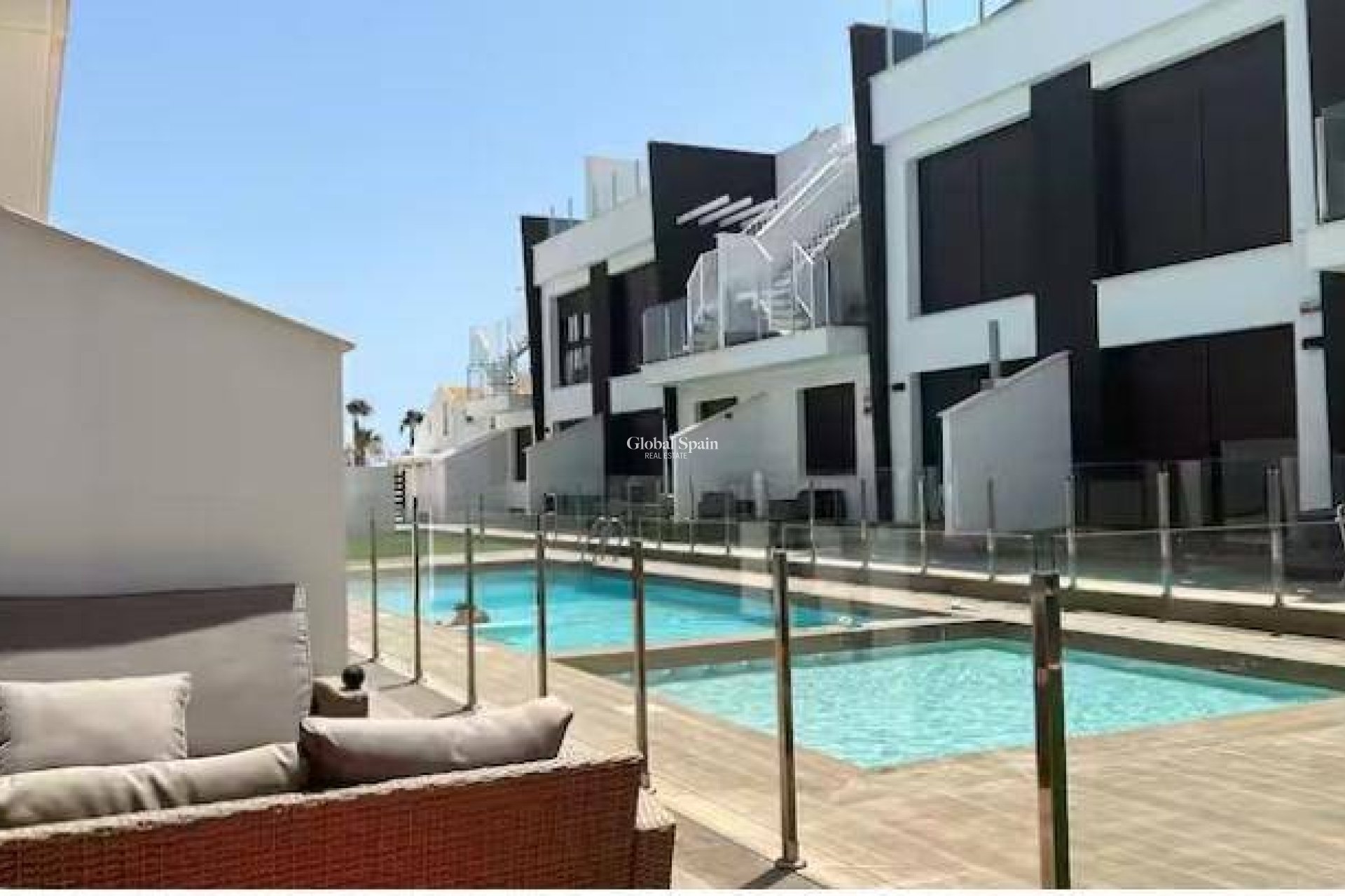 Wederverkoop - APPARTEMENT -
SAN PEDRO DEL PINATAR - CENTRO