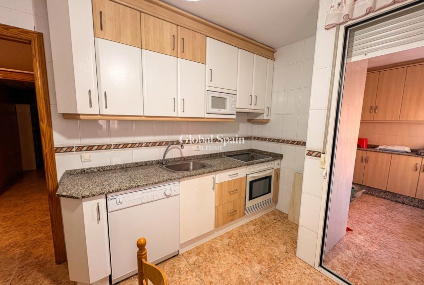 Wederverkoop - APPARTEMENT -
SAN PEDRO DEL PINATAR - Lo pagan