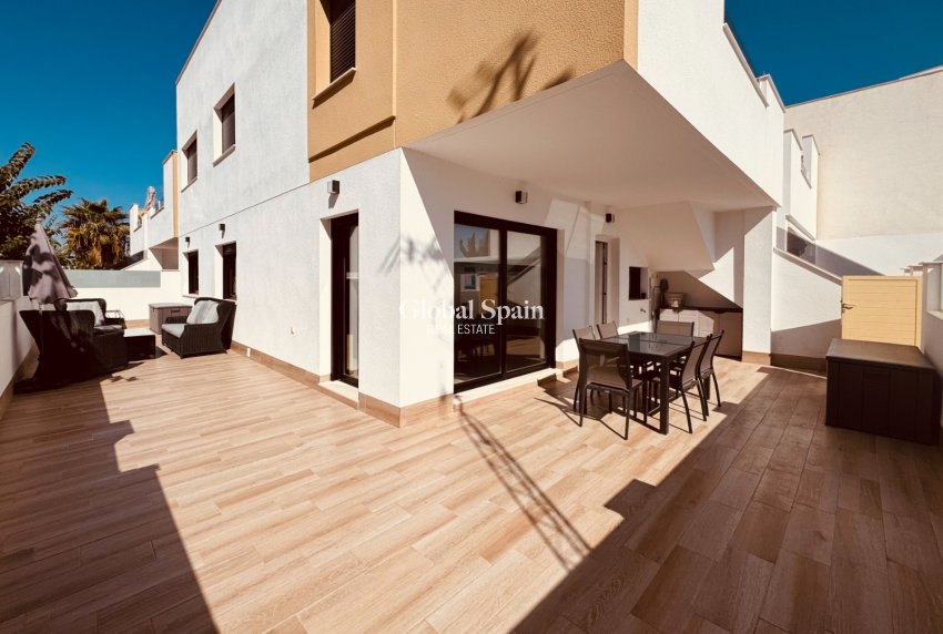 Wederverkoop - APPARTEMENT -
SAN PEDRO DEL PINATAR - LO PAGÁN