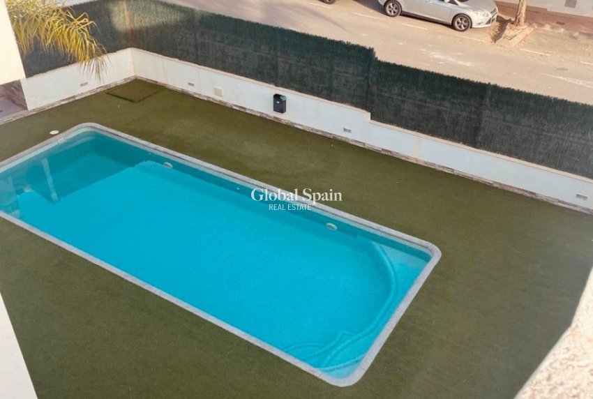 Wederverkoop - APPARTEMENT -
SAN PEDRO DEL PINATAR - LO PAGÁN