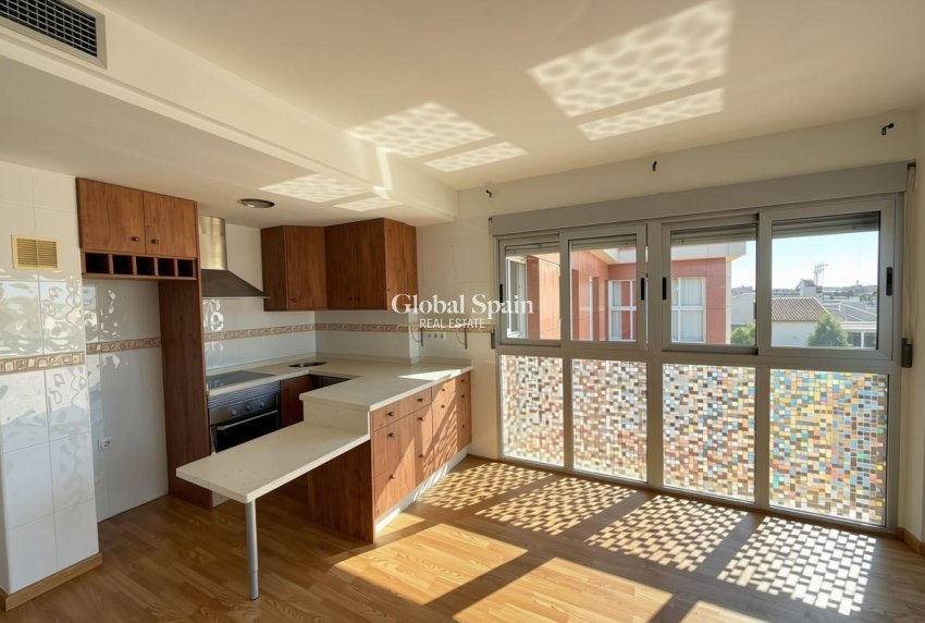 Wederverkoop - APPARTEMENT -
SAN PEDRO DEL PINATAR - Villananitos