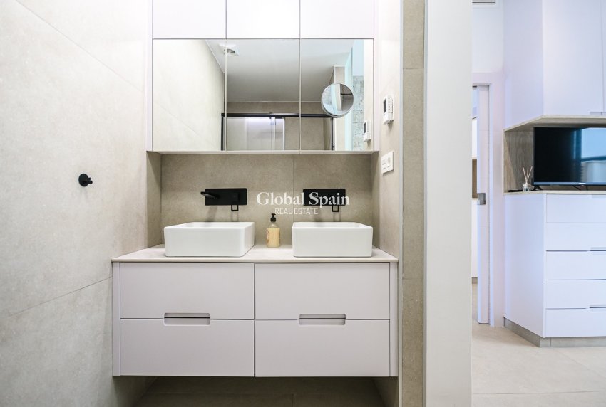 Wederverkoop - APPARTEMENT -
SAN PEDRO DEL PINATAR