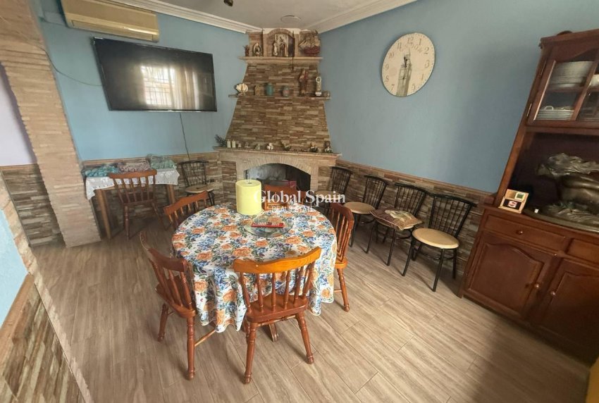 Wederverkoop - APPARTEMENT -
SAN PEDRO DEL PINATAR - -  -