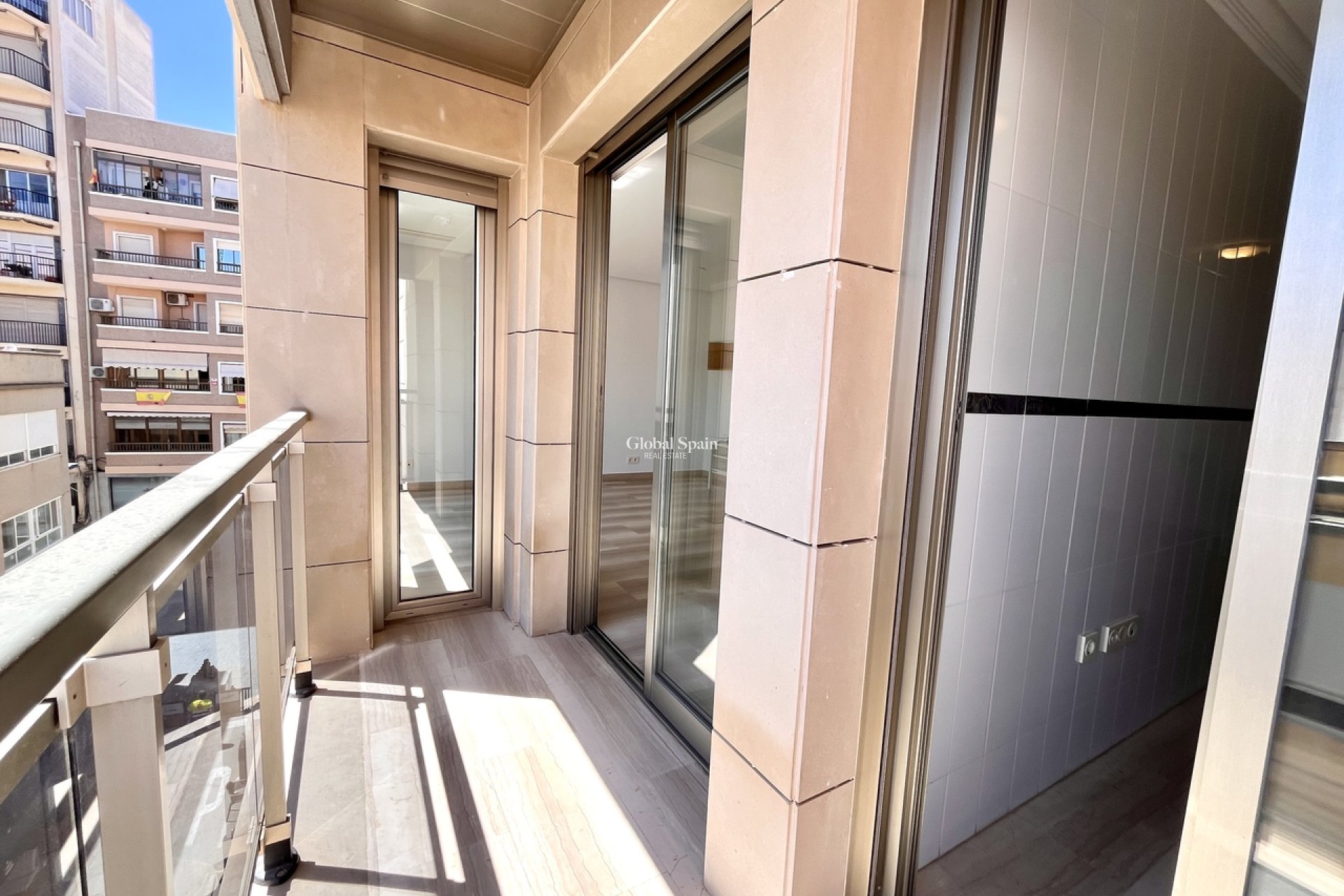 Wederverkoop - APPARTEMENT -
SANTA POLA - Costa Blanca