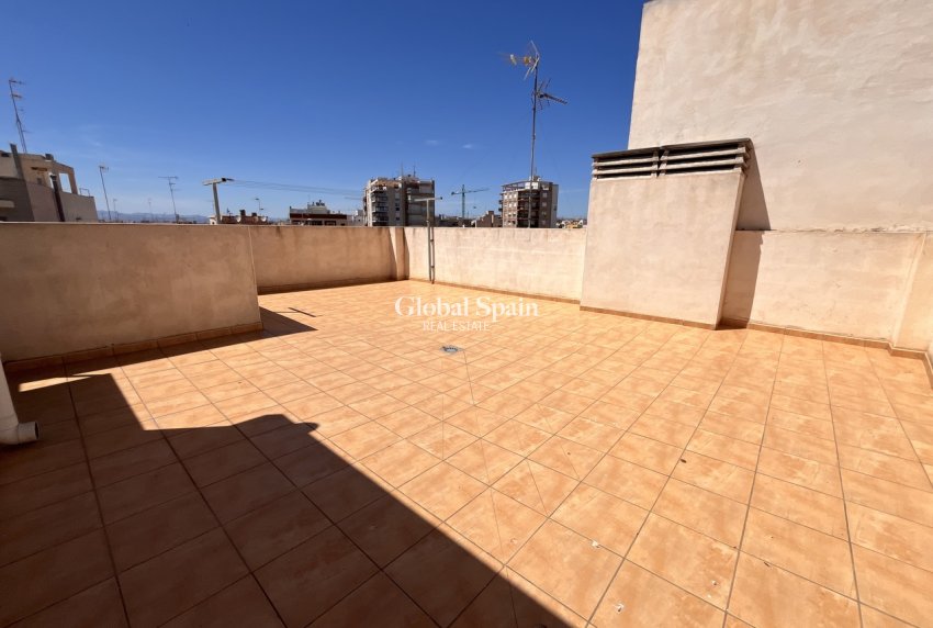 Wederverkoop - APPARTEMENT -
SANTA POLA - Costa Blanca