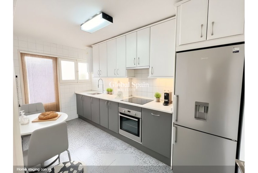 Wederverkoop - APPARTEMENT -
SANTA POLA - Gran Playa