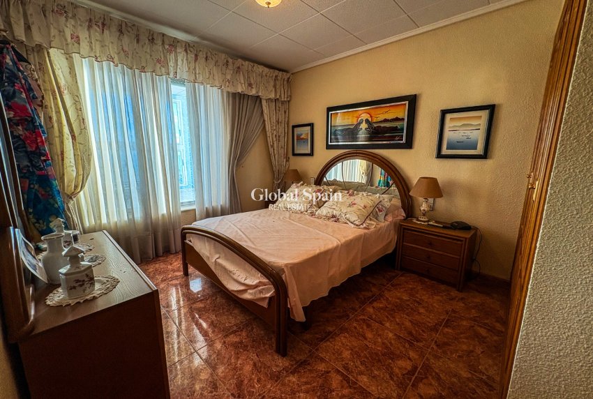 Wederverkoop - APPARTEMENT -
SANTA POLA - Puerto