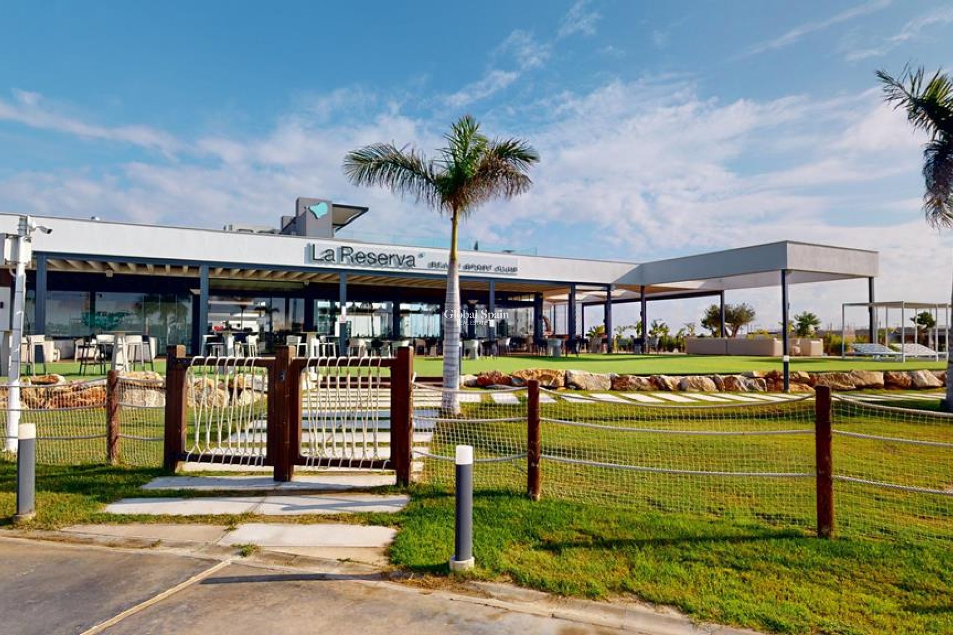 Wederverkoop - APPARTEMENT -
SANTA ROSALÍA - Inland