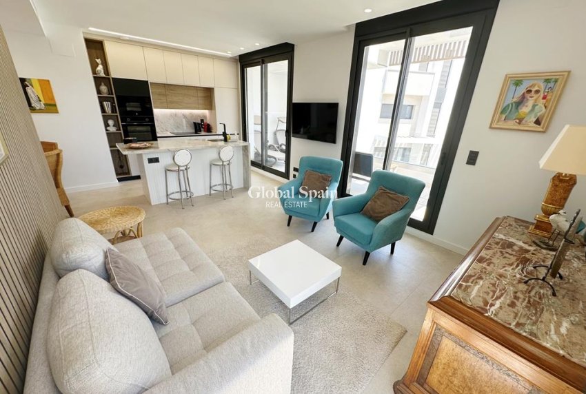 Wederverkoop - APPARTEMENT -
SANTA ROSALÍA - Inland