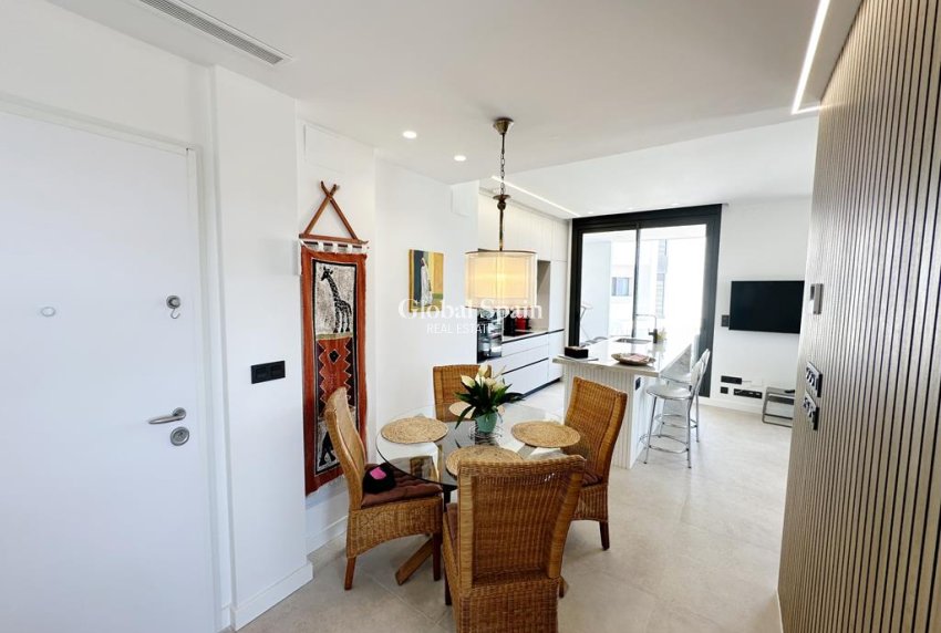 Wederverkoop - APPARTEMENT -
SANTA ROSALÍA - Inland