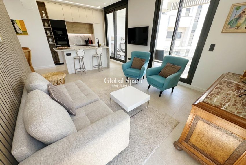 Wederverkoop - APPARTEMENT -
SANTA ROSALÍA - Inland