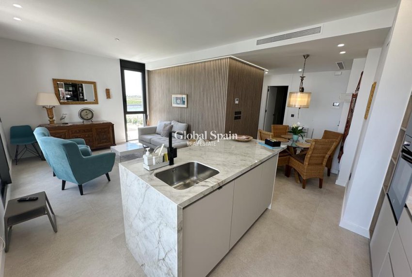 Wederverkoop - APPARTEMENT -
SANTA ROSALÍA - Inland