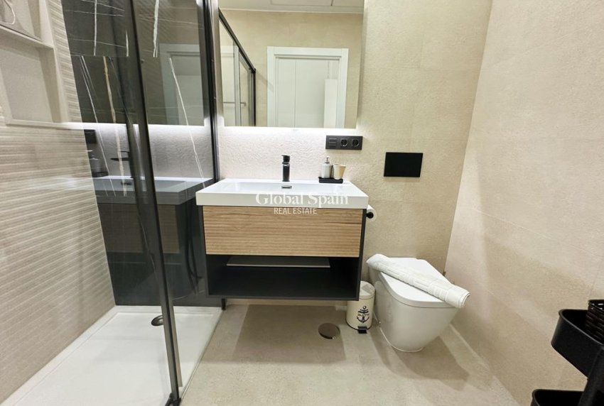 Wederverkoop - APPARTEMENT -
SANTA ROSALÍA - Inland