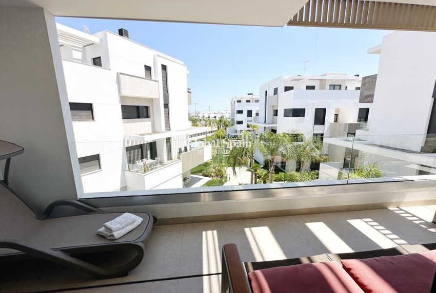 Wederverkoop - APPARTEMENT -
SANTA ROSALÍA - Inland