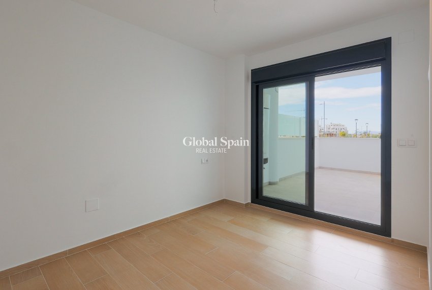 Wederverkoop - APPARTEMENT -
SANTA ROSALÍA - Inland