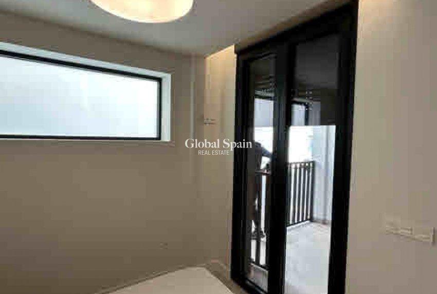 Wederverkoop - APPARTEMENT -
SANTIAGO DE LA RIBERA - Costa Calida