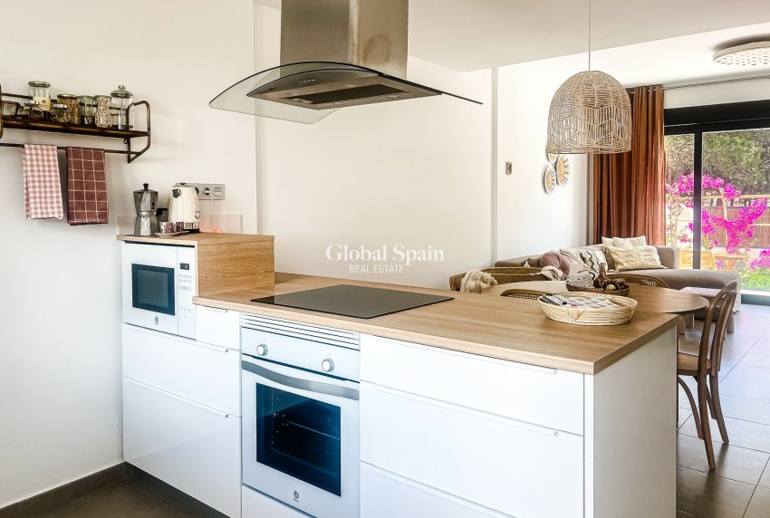 Wederverkoop - APPARTEMENT -
SANTIAGO DE LA RIBERA - zona san blas