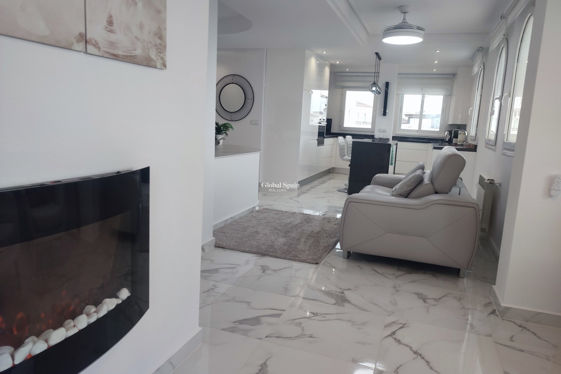 Wederverkoop - APPARTEMENT -
SUCINA - Inland