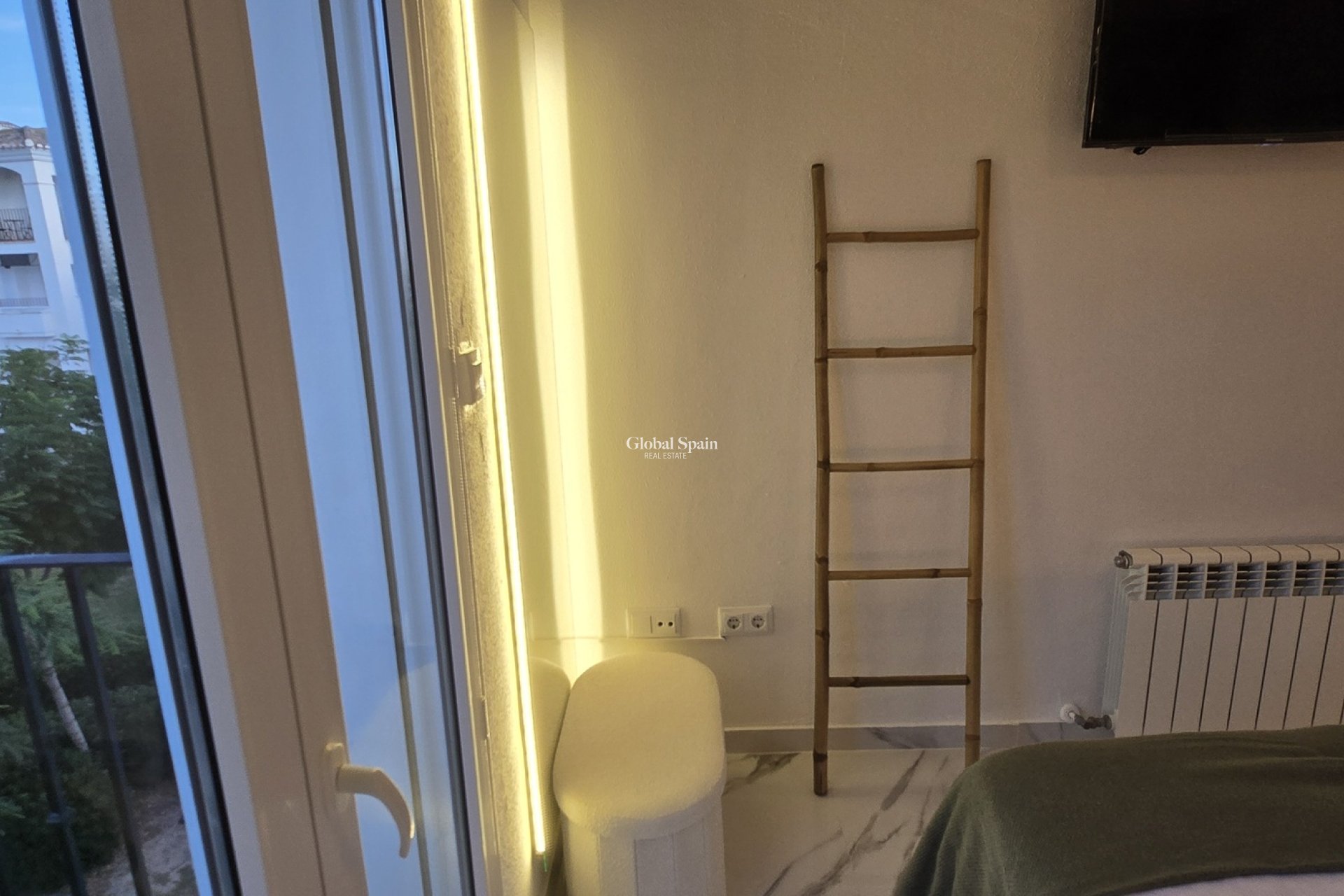 Wederverkoop - APPARTEMENT -
SUCINA - Inland