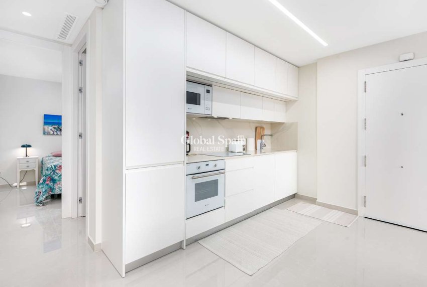 Wederverkoop - APPARTEMENT -
TORRE DE LA HORADADA - Costa Blanca