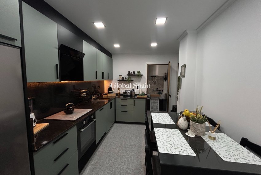 Wederverkoop - APPARTEMENT -
TORREMENDO - Costa Blanca