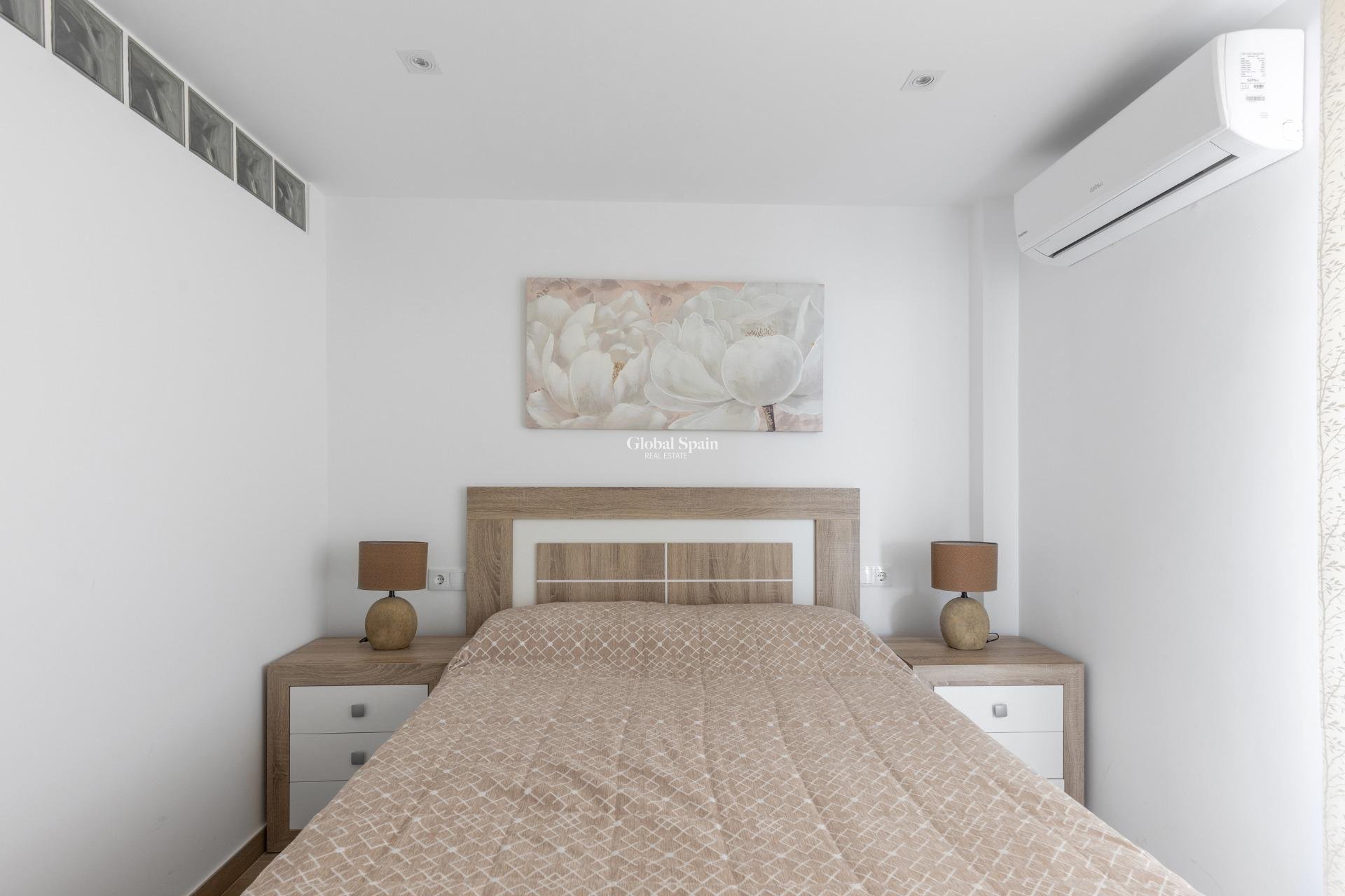 Wederverkoop - Appartement -
TORREVIEJA - Acequion