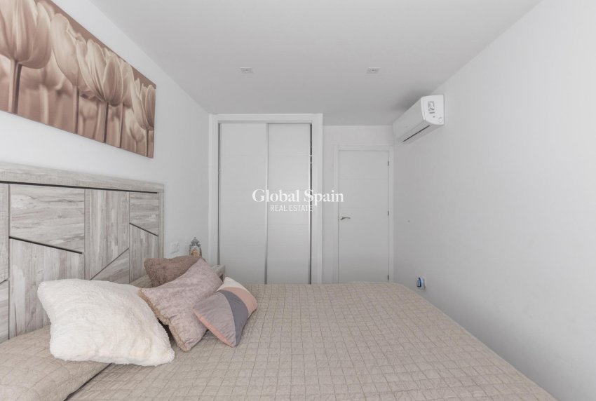 Wederverkoop - Appartement -
TORREVIEJA - Acequion