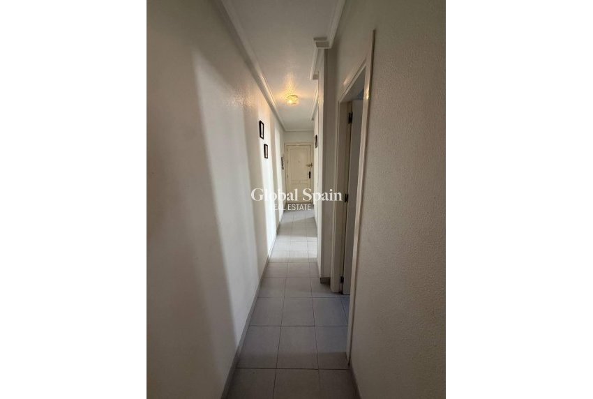 Wederverkoop - APPARTEMENT -
TORREVIEJA - Acequion