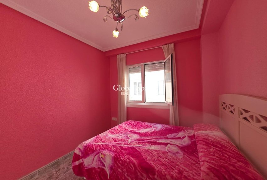 Wederverkoop - APPARTEMENT -
TORREVIEJA - Acequion