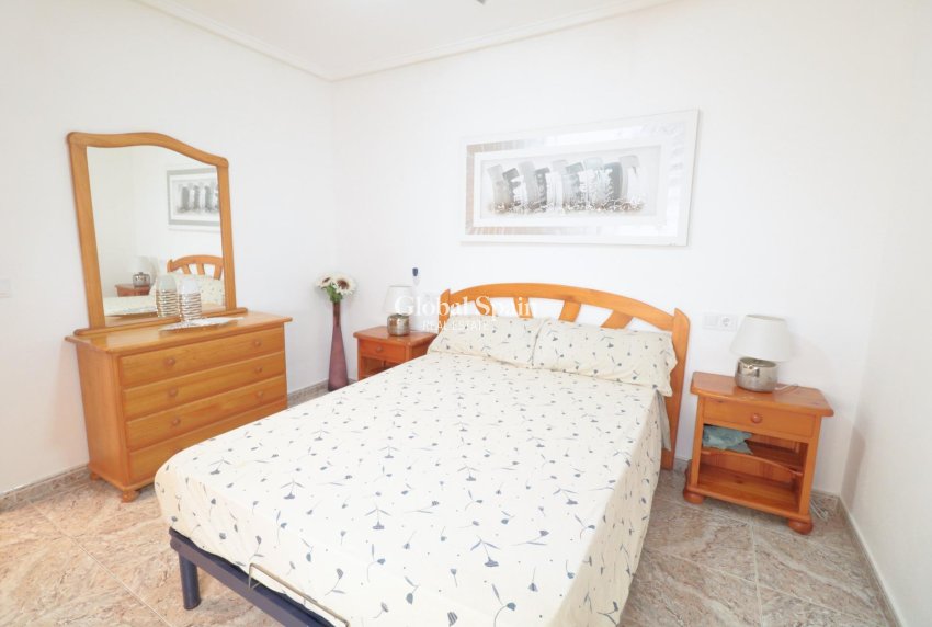 Wederverkoop - APPARTEMENT -
TORREVIEJA - Acequion