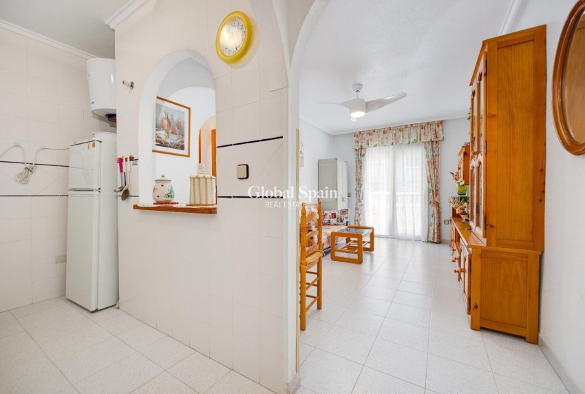 Wederverkoop - APPARTEMENT -
TORREVIEJA - Acequion