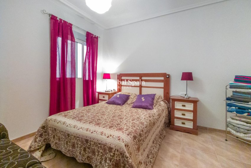 Wederverkoop - APPARTEMENT -
TORREVIEJA - Acequion
