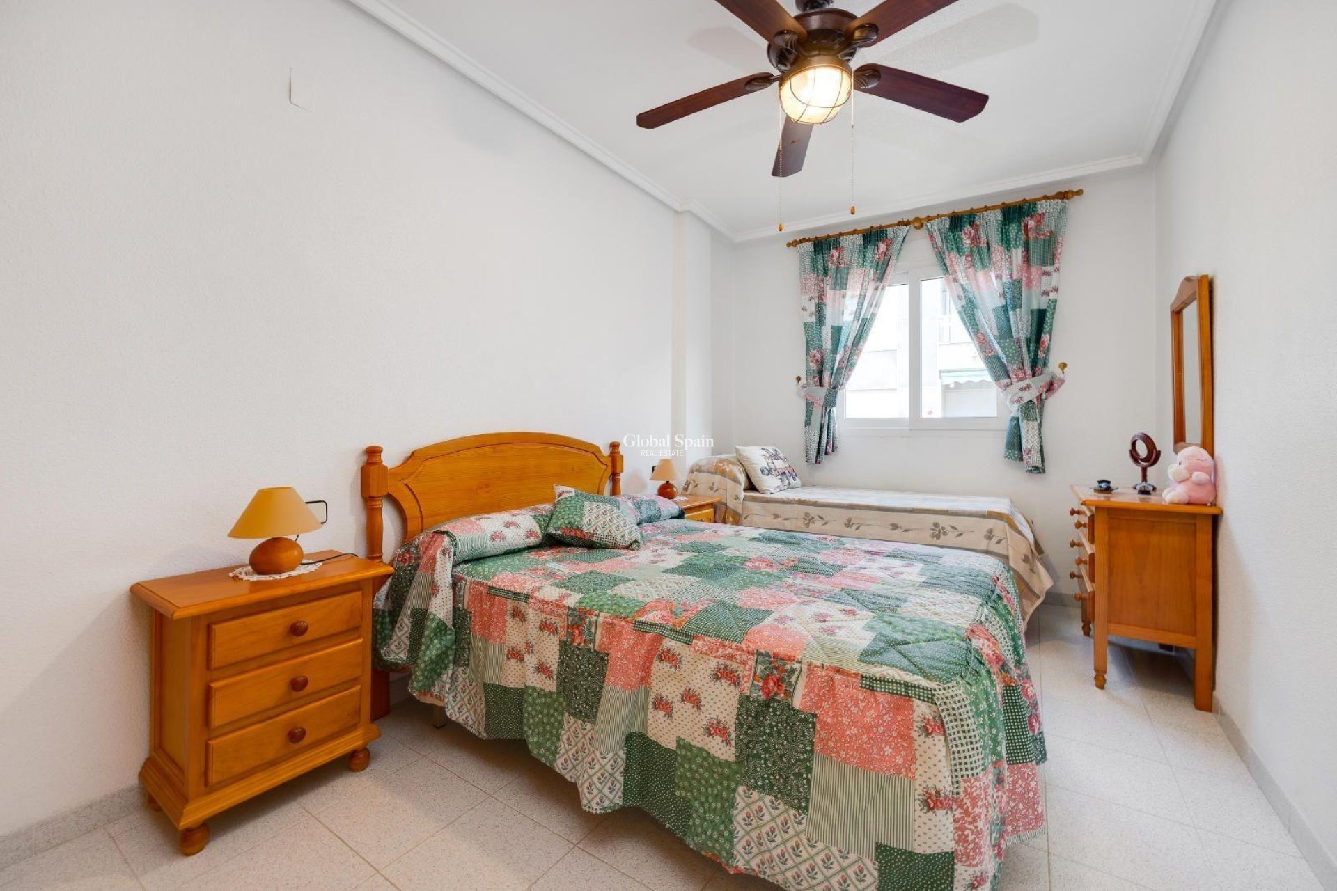 Wederverkoop - APPARTEMENT -
TORREVIEJA - Acequion