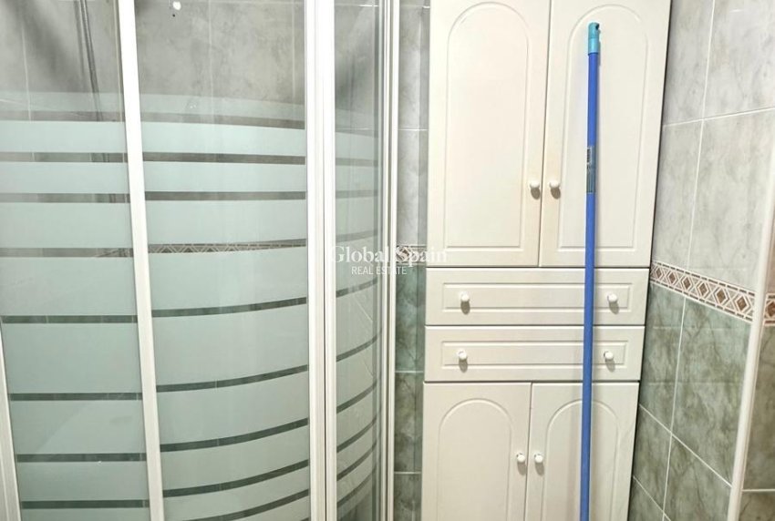 Wederverkoop - APPARTEMENT -
TORREVIEJA - Acequion