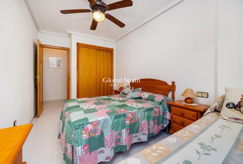 Wederverkoop - APPARTEMENT -
TORREVIEJA - Acequion