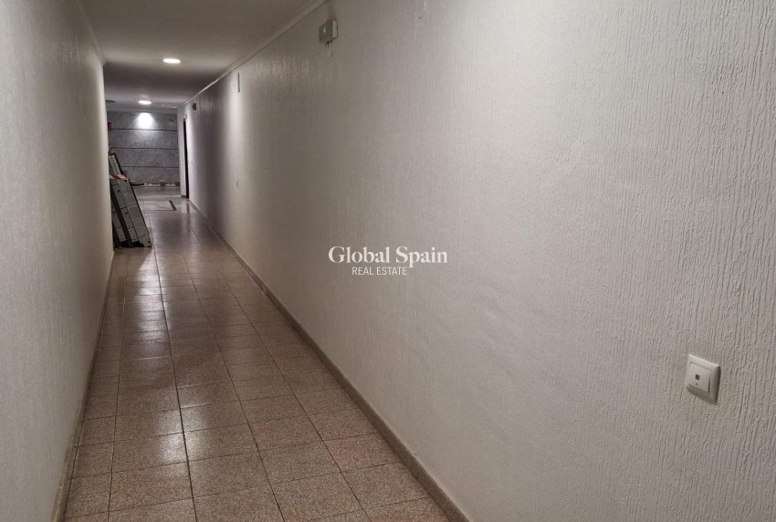 Wederverkoop - APPARTEMENT -
TORREVIEJA - Acequion