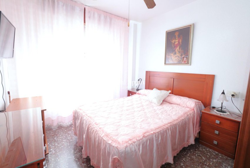 Wederverkoop - APPARTEMENT -
TORREVIEJA - Acequion